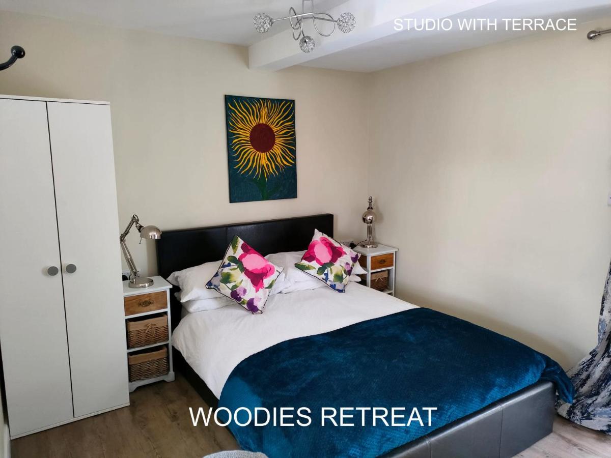 Woodies Peasmarsh エクステリア 写真